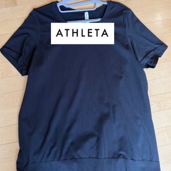 Athleta Tops - Athleta navy yoga top, L, CB2556